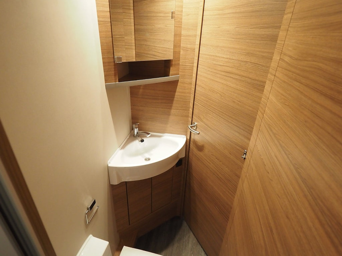 Weinsberg CaraSuite 650 MF Mässerbjudande I AUT 3500kg Loungepaket, bild 17 av 21