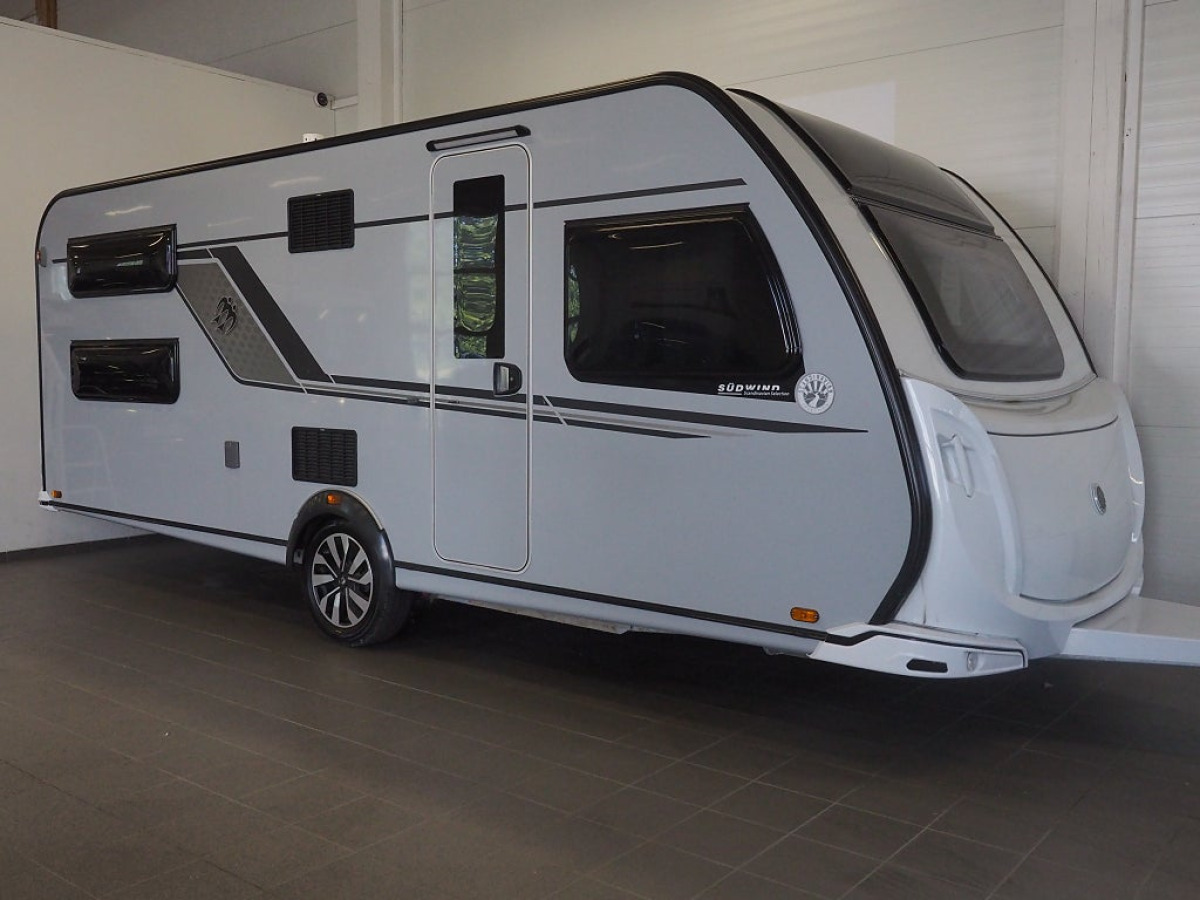 Knaus Südwind 590 UK Scandinavian Selection Mässerbjudande 2559-/mån, bild 2 av 14