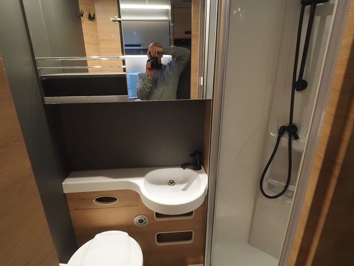 Knaus Lve Wave 700 MEG Platinum Selection Mässerbjudande I AUT I L-s, bild 12 av 21