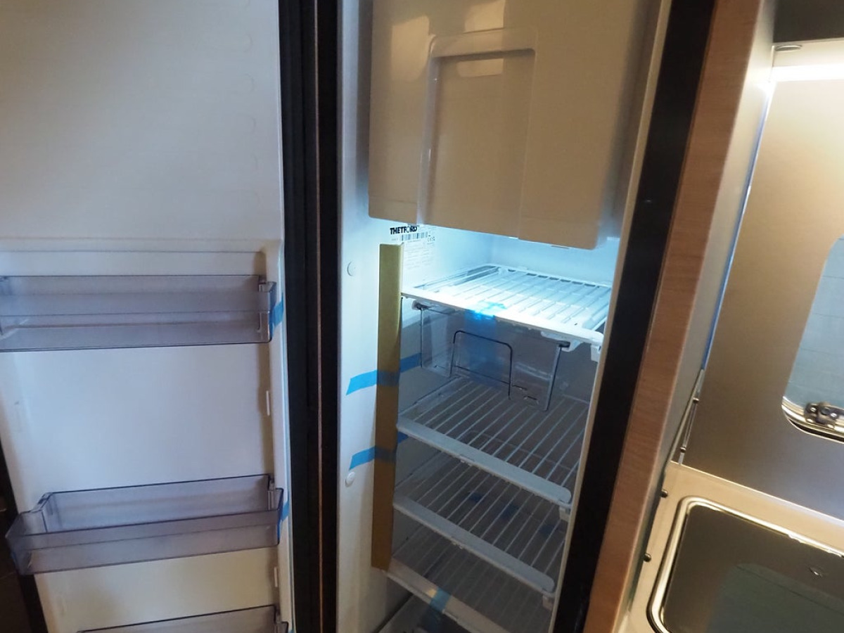 Knaus Lve Wave 700 MEG Platinum Selection Mässerbjudande I AUT I L-s, bild 13 av 21