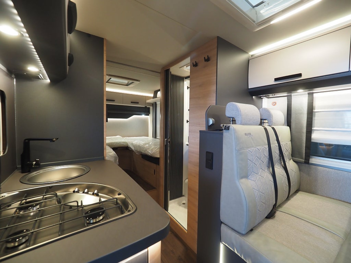 Knaus Lve Ti 650 MEG Black Selection Mässerbjudande I Låga Långbäddar, bild 7 av 28