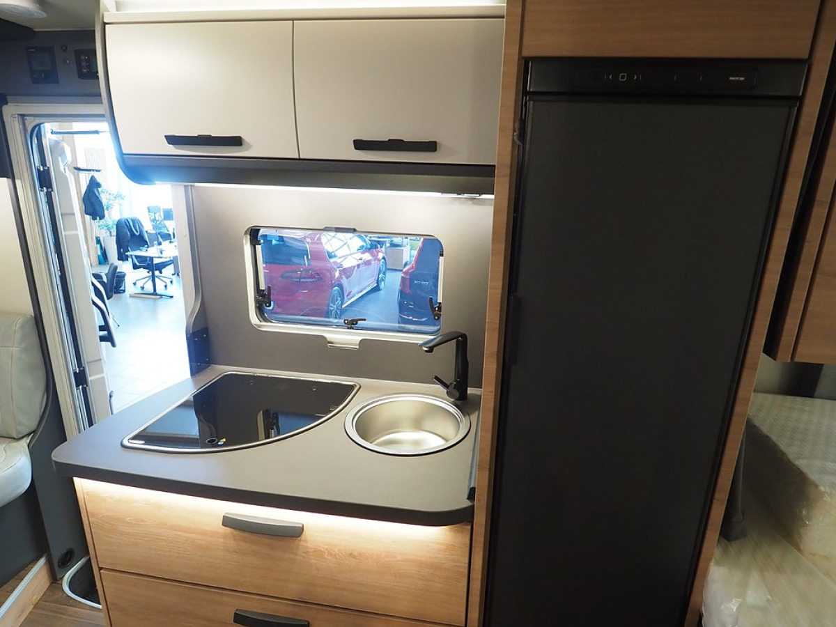 Knaus Lve Ti 650 MEG Black Selection Mässerbjudande I Låga Långbäddar, bild 8 av 28
