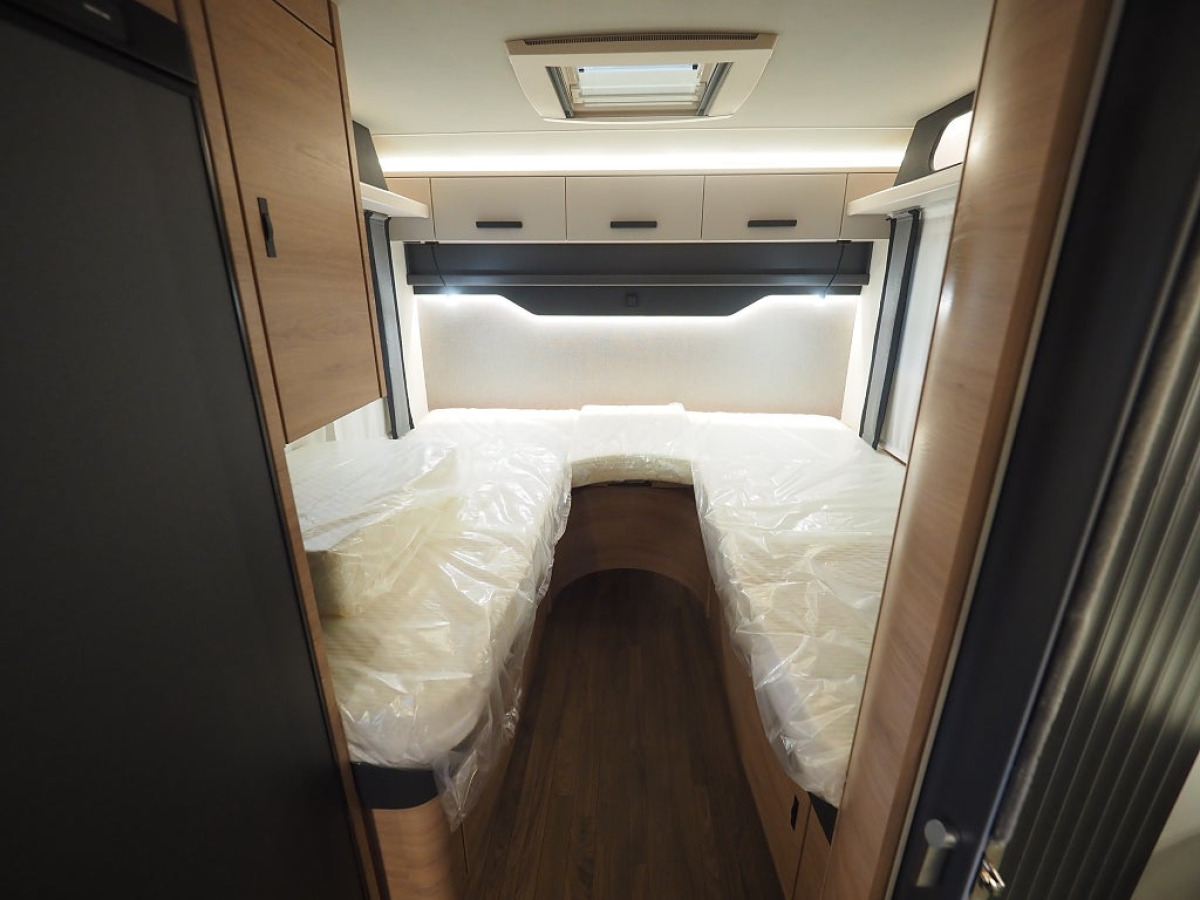 Knaus Lve Ti 650 MEG Black Selection Mässerbjudande I Låga Långbäddar, bild 12 av 28