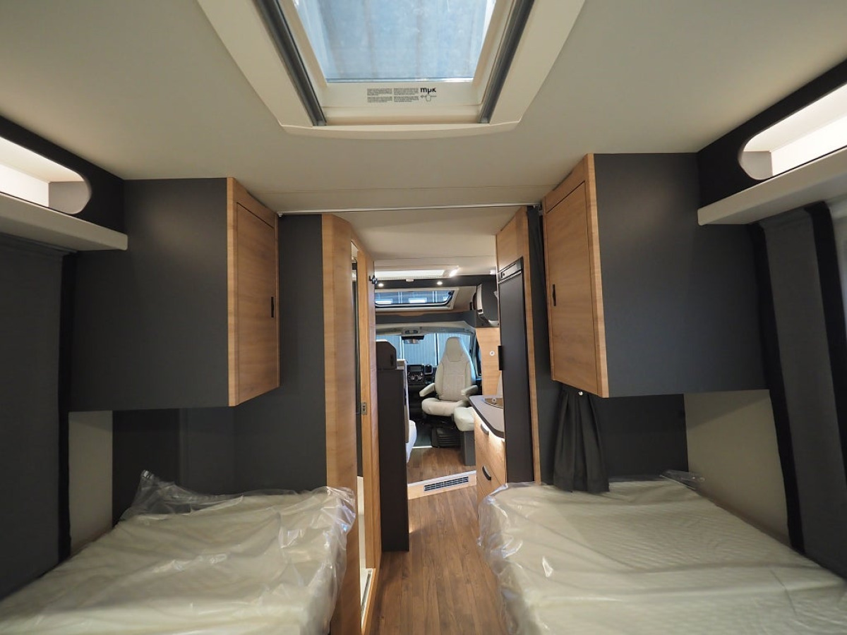 Knaus Lve Ti 650 MEG Black Selection Mässerbjudande I Låga Långbäddar, bild 13 av 28