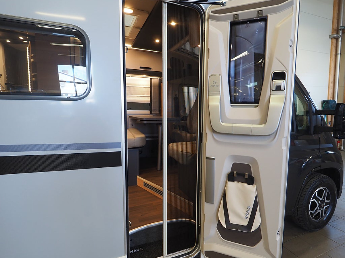 Knaus Lve Ti 650 MEG Black Selection Mässerbjudande I Låga Långbäddar, bild 18 av 28