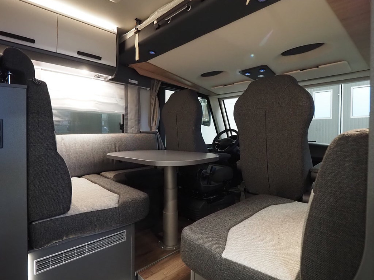 Knaus Lve I 700 MEG Mässerbjudande I 180hk I ALDE I Låga långbäddar, bild 5 av 18