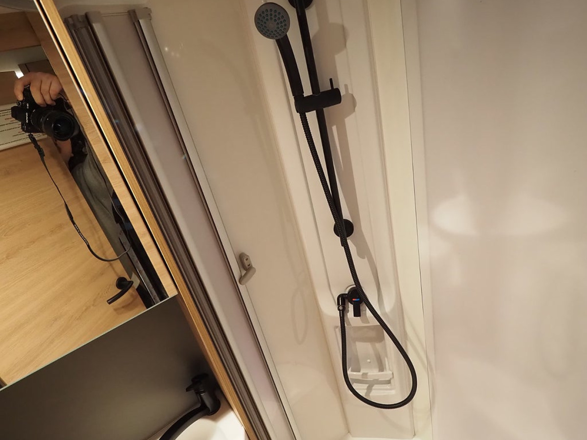 Knaus Lve I 700 MEG Mässerbjudande I 180hk I ALDE I Låga långbäddar, bild 13 av 18
