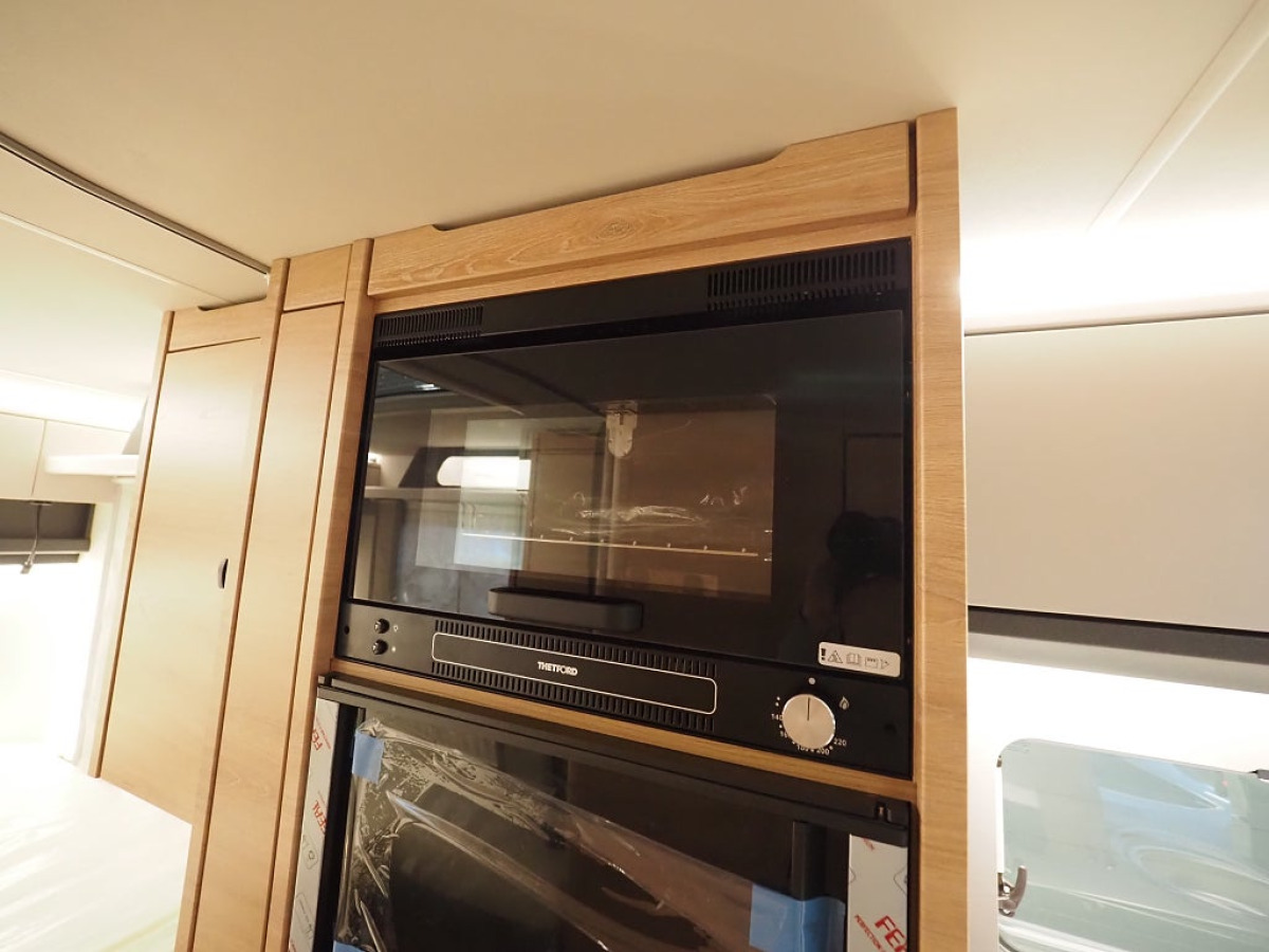 Knaus Lve I 700 MEG Mässerbjudande I 180hk I ALDE I Låga långbäddar, bild 15 av 18