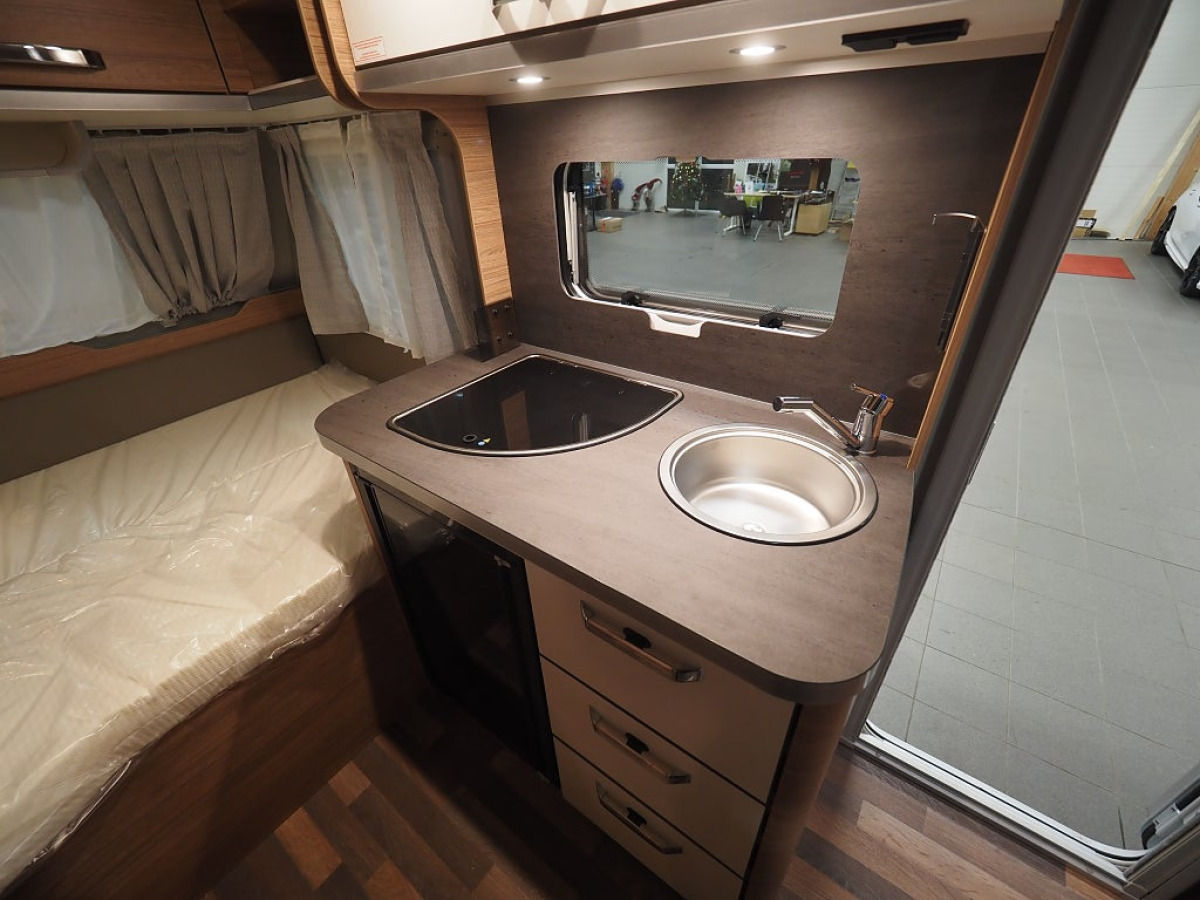 Weinsberg CaraOne 390 QD Mässerbjudande 1439-/mån I Edition HOT, bild 10 av 16