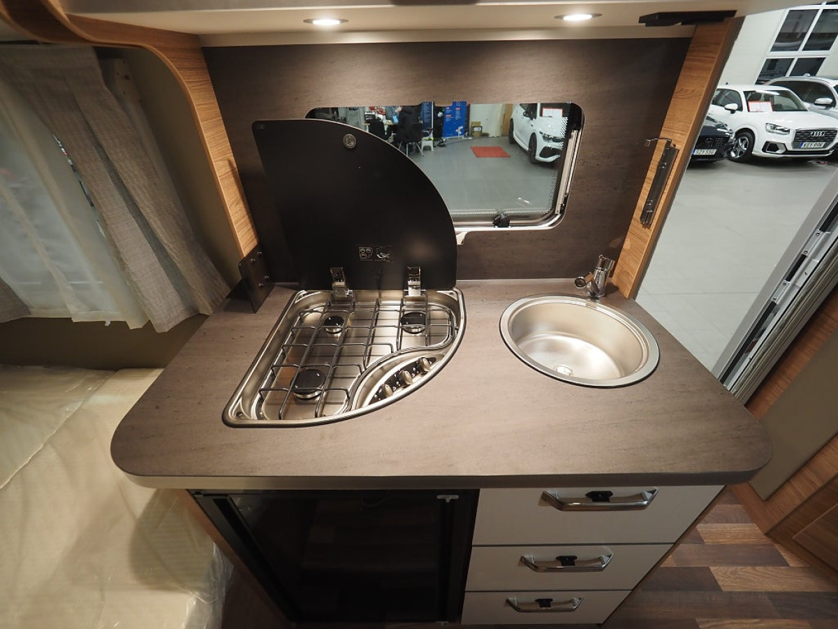 Weinsberg CaraOne 390 QD Mässerbjudande 1439-/mån I Edition HOT, bild 14 av 16