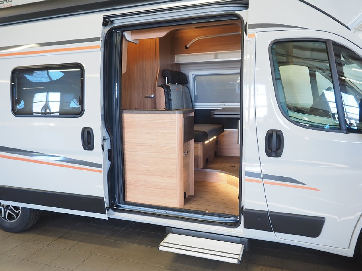 Weinsberg CaraBus 600 MQH Mässerbjudande I AUT I 3500kg I Truma Diesel E, bild 5 av 25