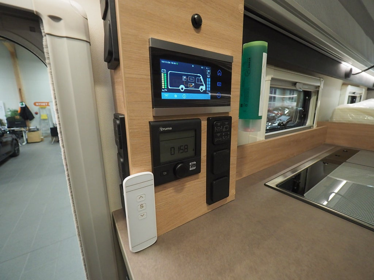 Knaus Tourer CUV Cuvision 500 MQ Mässerbjudande I AUT I 150hk I Pop-Up, bild 15 av 19