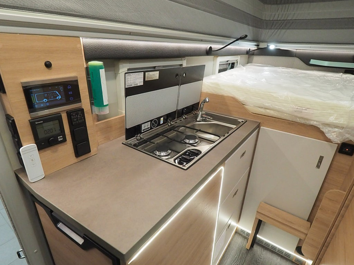 Knaus Tourer CUV Cuvision 500 MQ Mässerbjudande I AUT I 150hk I Pop-Up, bild 16 av 19