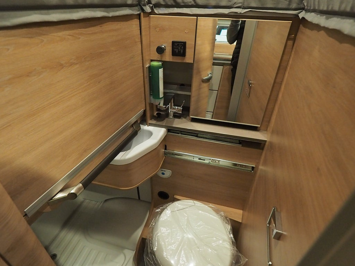 Knaus Tourer CUV Cuvision 500 MQ Mässerbjudande I AUT I 150hk I Pop-Up, bild 17 av 19