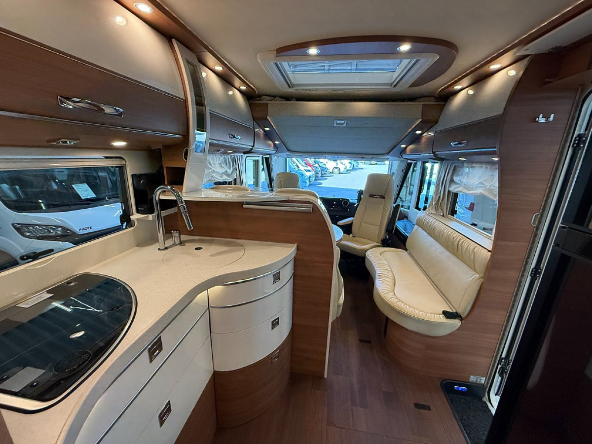 Carthago Chic c-line 5.9 XL LE *Dragkrok*MB*Solcell*, bild 8 av 21