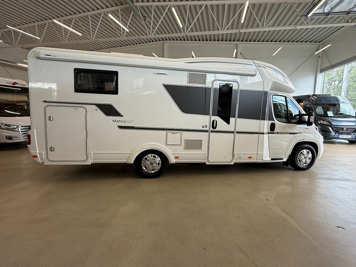 Adria Matrix Plus 670 SC *ALDE*Taksäng*Queenbed*, bild 2 av 18