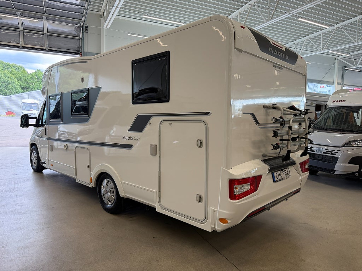 Adria Matrix Plus 670 SC *ALDE*Taksäng*Queenbed*, bild 4 av 18