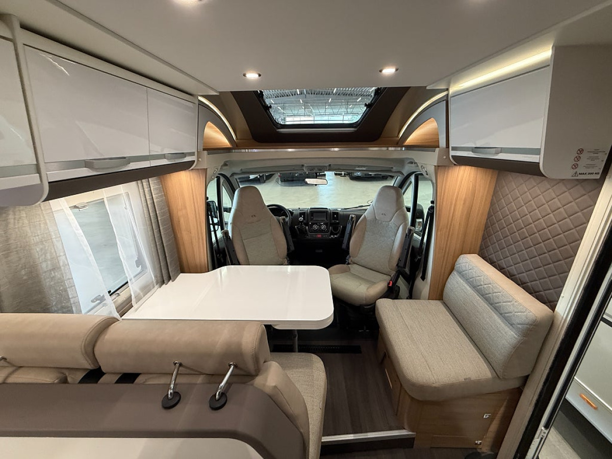 Adria Matrix Plus 670 SC *ALDE*Taksäng*Queenbed*, bild 8 av 18