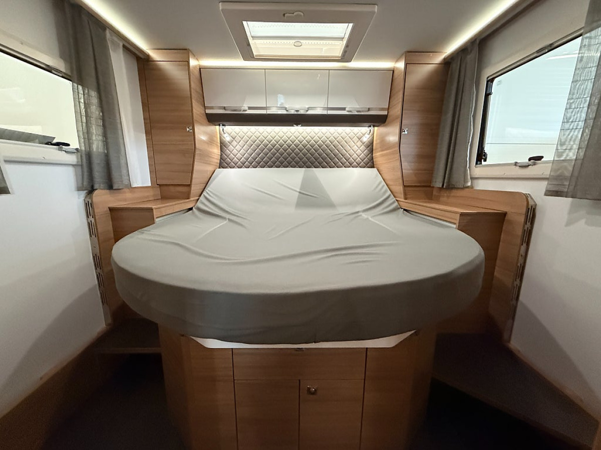 Adria Matrix Plus 670 SC *ALDE*Taksäng*Queenbed*, bild 11 av 18
