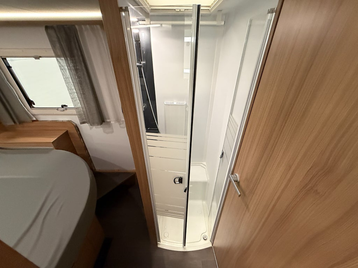 Adria Matrix Plus 670 SC *ALDE*Taksäng*Queenbed*, bild 14 av 18