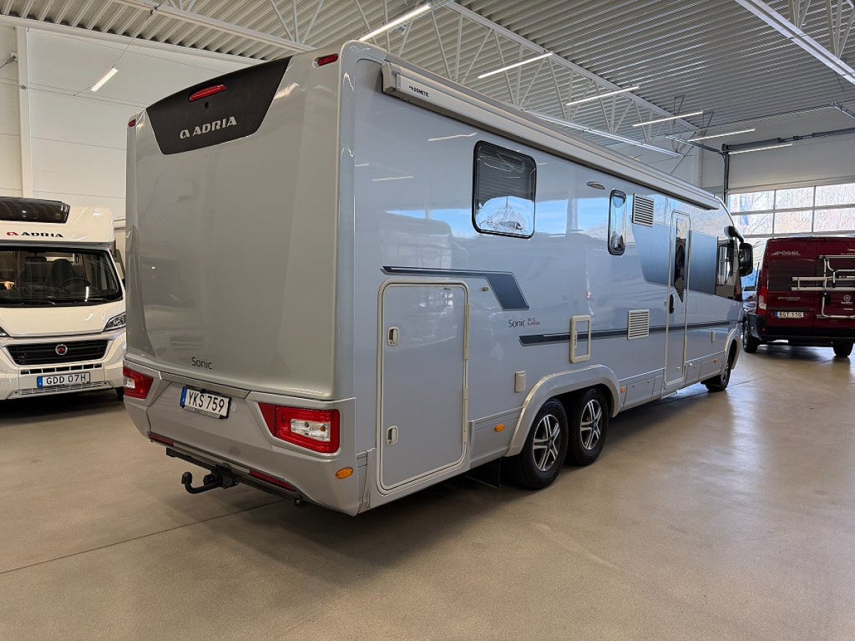 Adria Sonic Supreme 810 SC *AC*Automat*Skinnklädsel*, bild 3 av 19