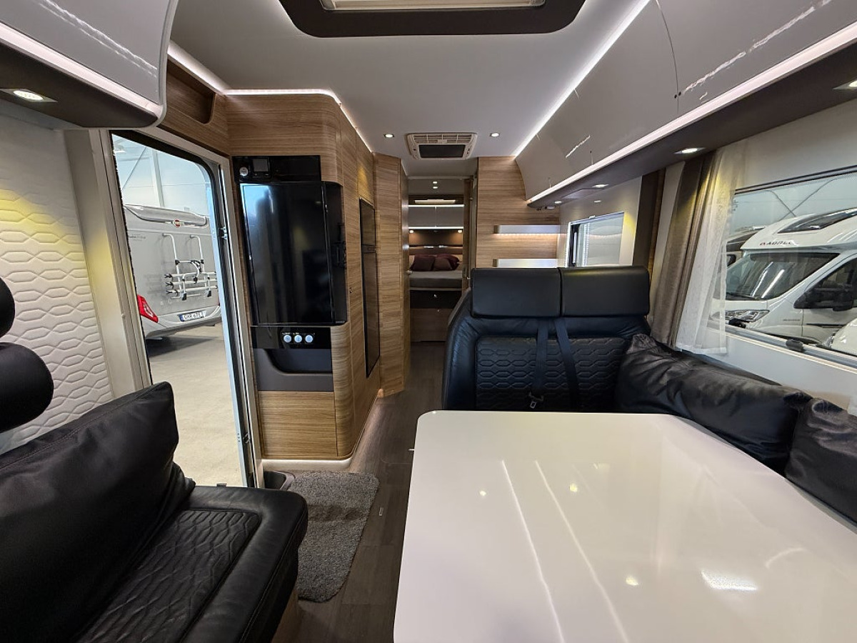 Adria Sonic Supreme 810 SC *AC*Automat*Skinnklädsel*, bild 9 av 19