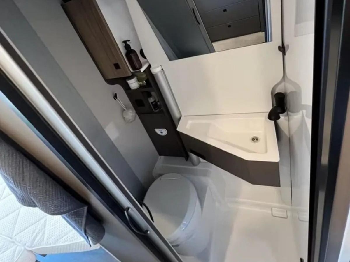 Bürstner B66 640 Demo, Aut, Långbädd, Dieselpanna V.38 Otroligt Pris, bild 8 av 9