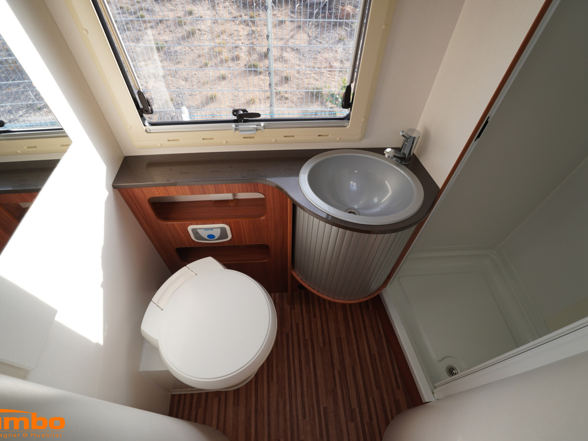 Adria CORAL S 670 SLT, bild 14 av 19