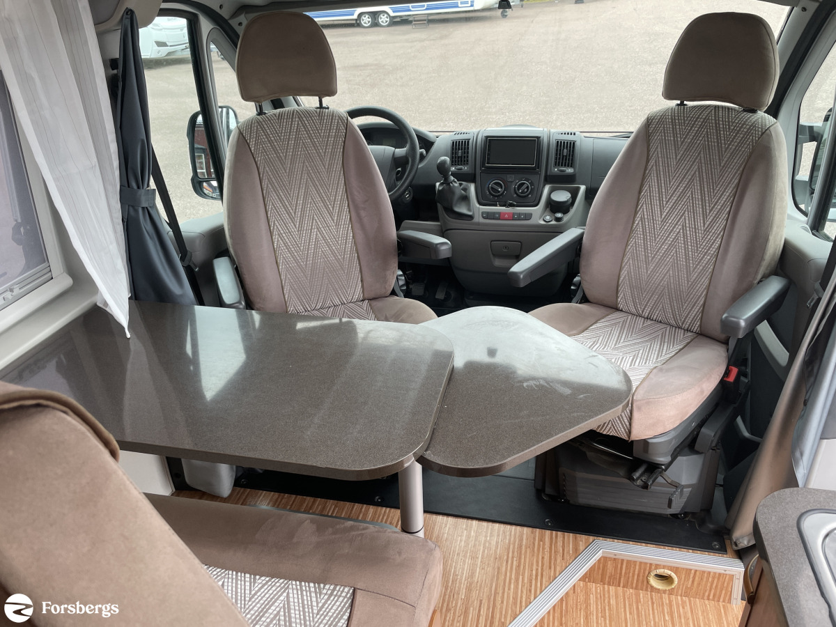 Adria TWIN 600 // Solcell, bild 6 av 23
