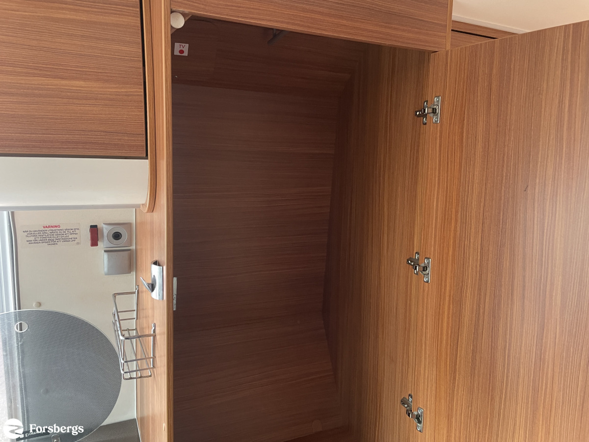 Adria TWIN 600 // Solcell, bild 20 av 23