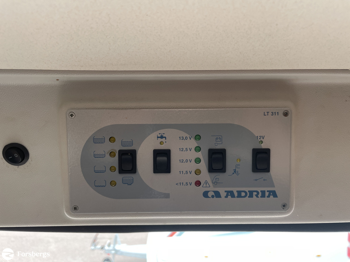 Adria TWIN 600 // Solcell, bild 22 av 23