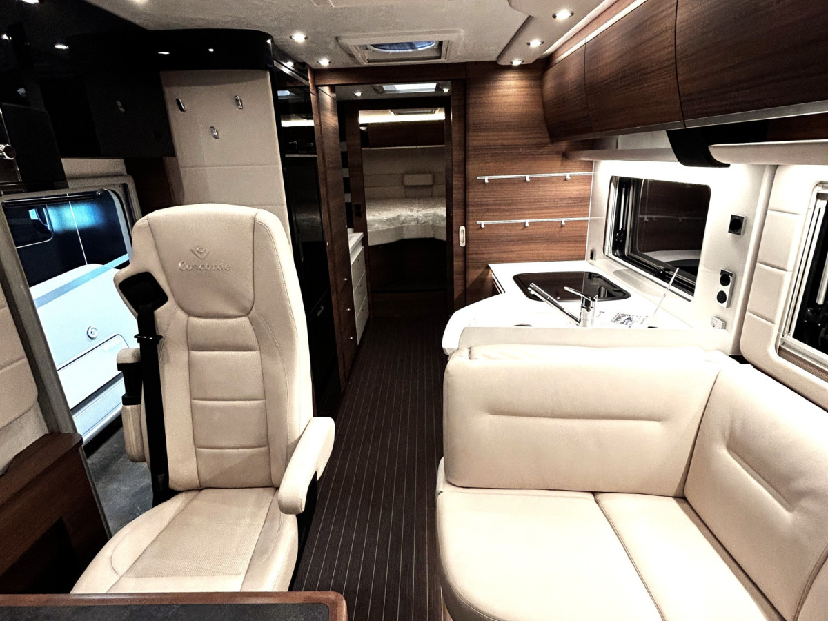Concorde Carver 850 LI - GSR 2 - MY2027 - Ny Design, bild 9 av 20