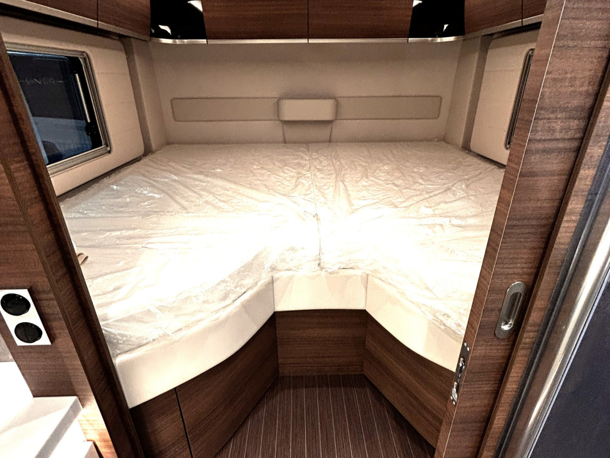 Concorde Carver 850 LI - GSR 2 - MY2027 - Ny Design, bild 17 av 20