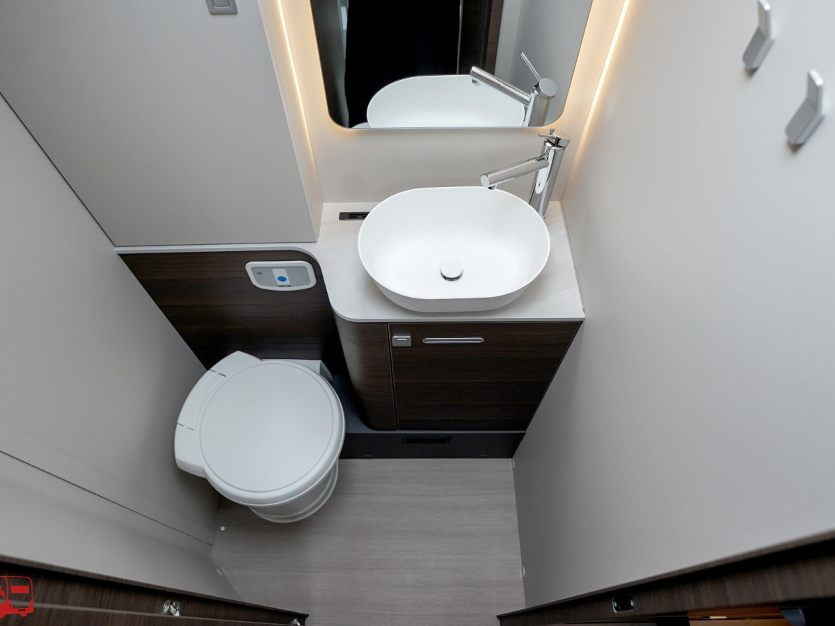 Adria CORAL SUPREME 670 SL - Fiat MultiJet3 140HP (103kW) HD 43H, bild 18 av 45