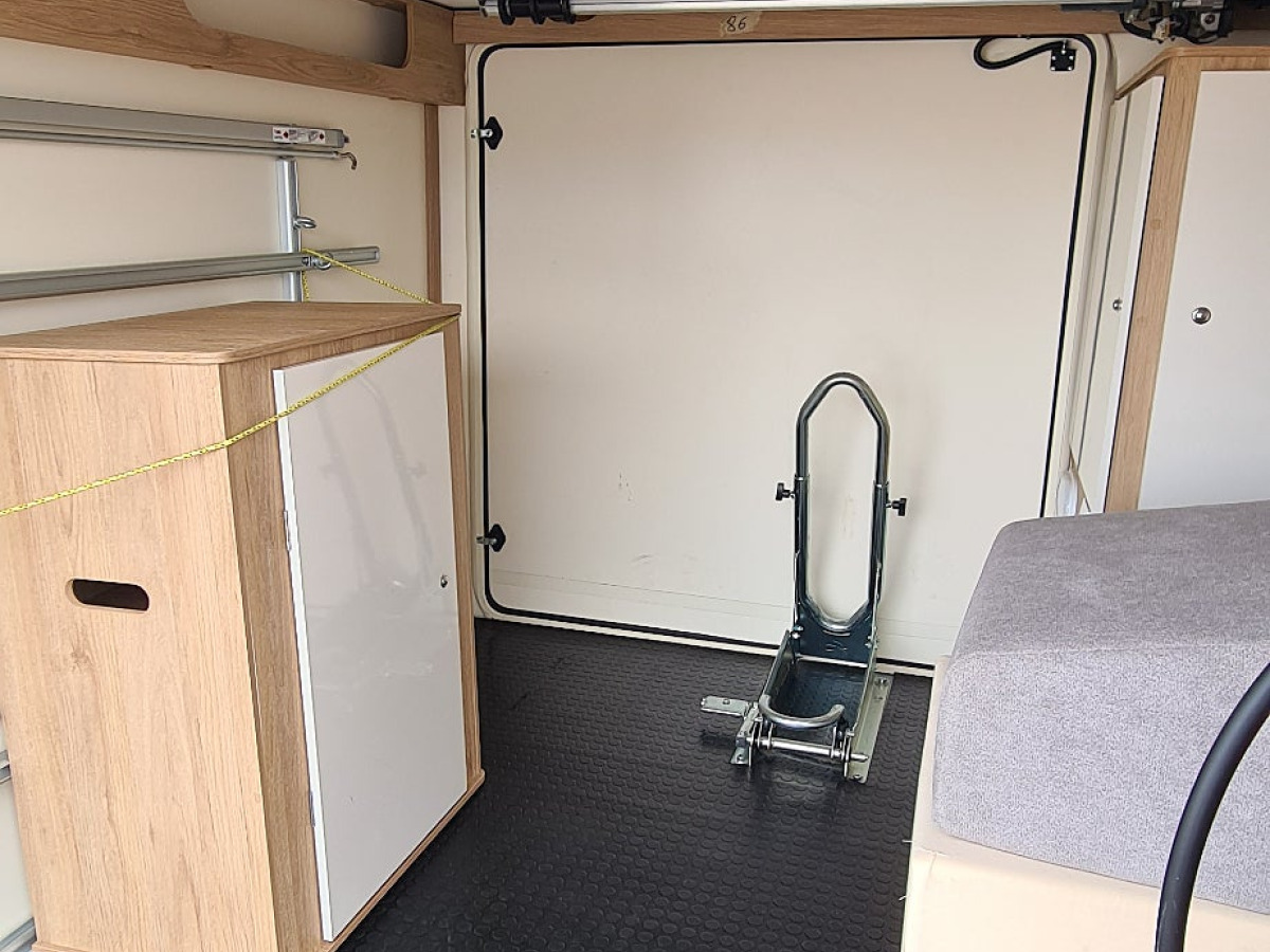 Ci Elliot 90 M Dubbelbädd, STORT garage, cross husbil, bild 6 av 21