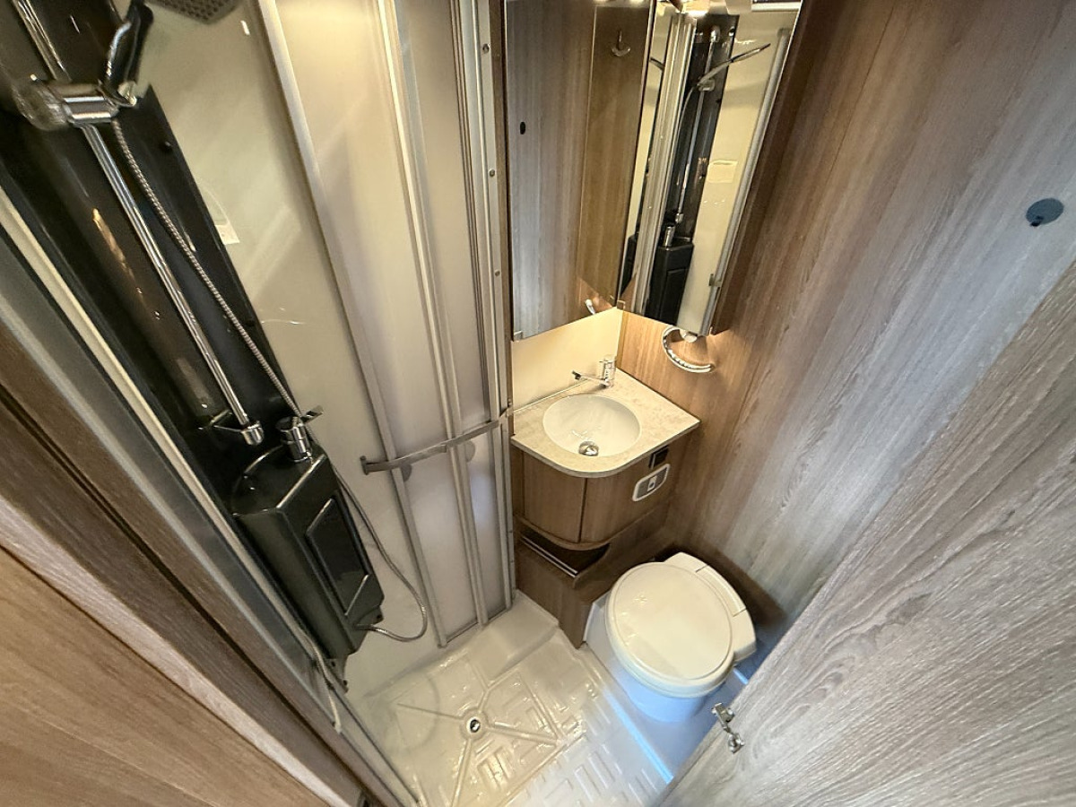 Kabe Travel Master Royal I 810 LGB *BEG KAMPANJ*, bild 13 av 23