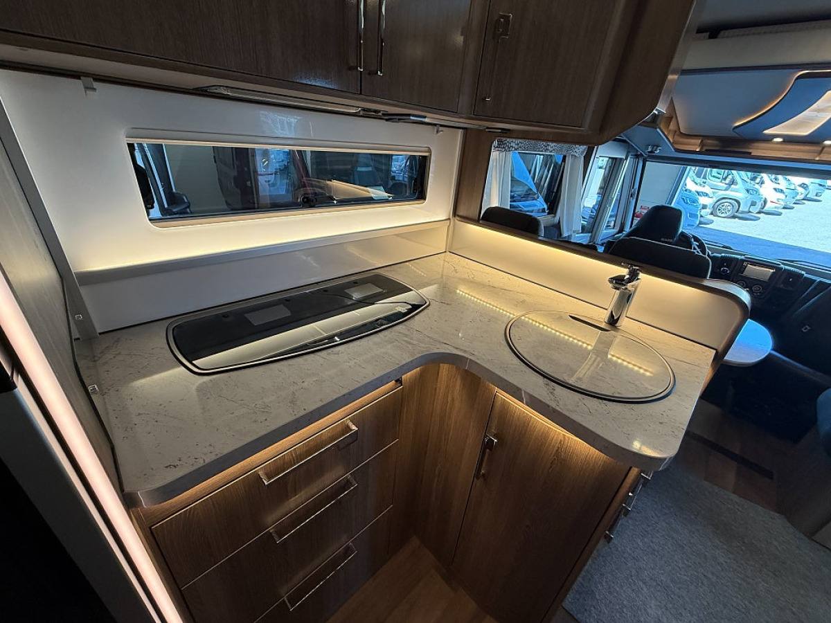 Kabe Travel Master Royal I 810 LGB *BEG KAMPANJ*, bild 17 av 23