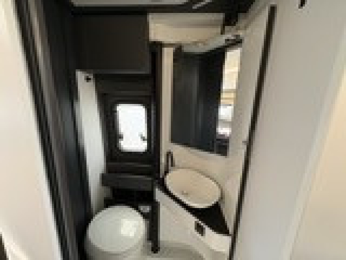 Adria TWIN 640SLB, bild 3 av 5
