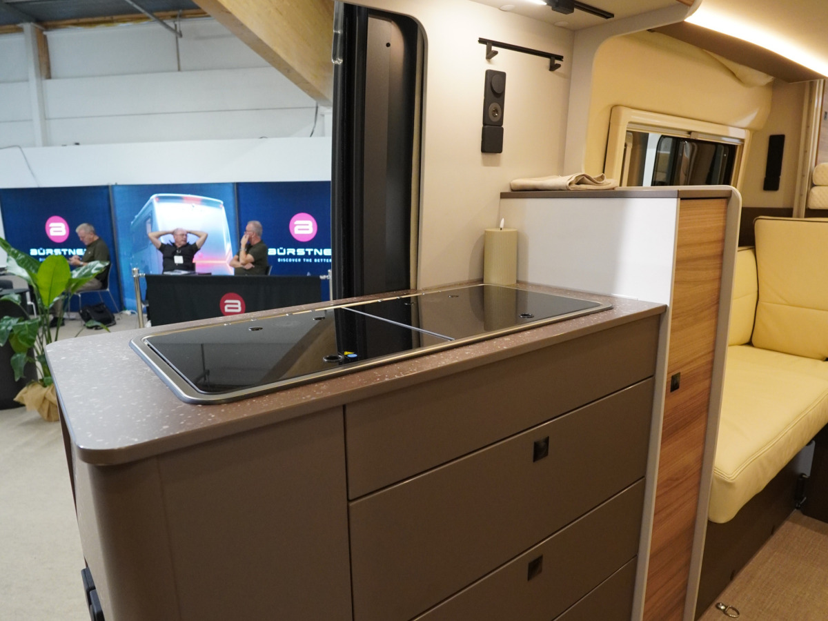 Bürstner B66 C 644 Automat 140hk Backkamera, bild 9 av 28