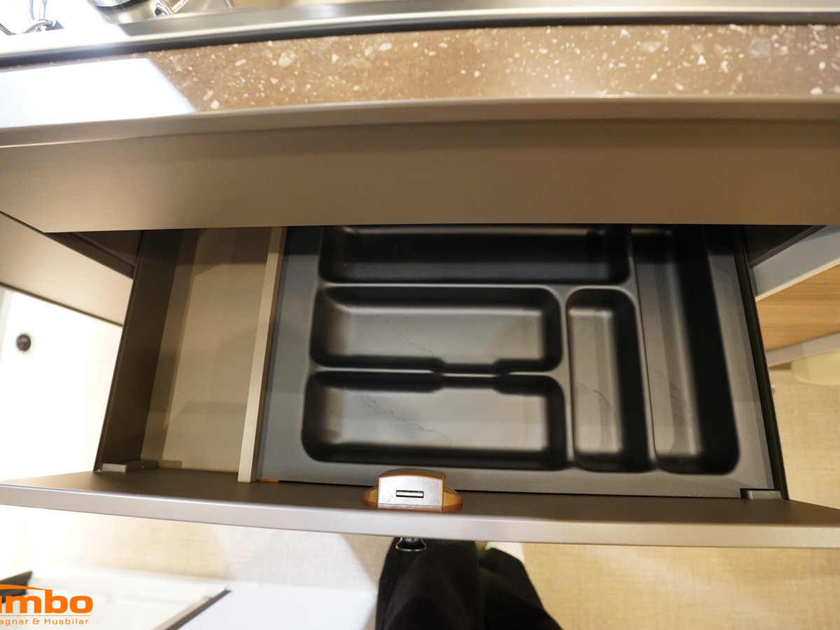 Bürstner B66 C 644 Automat 140hk Backkamera, bild 11 av 28