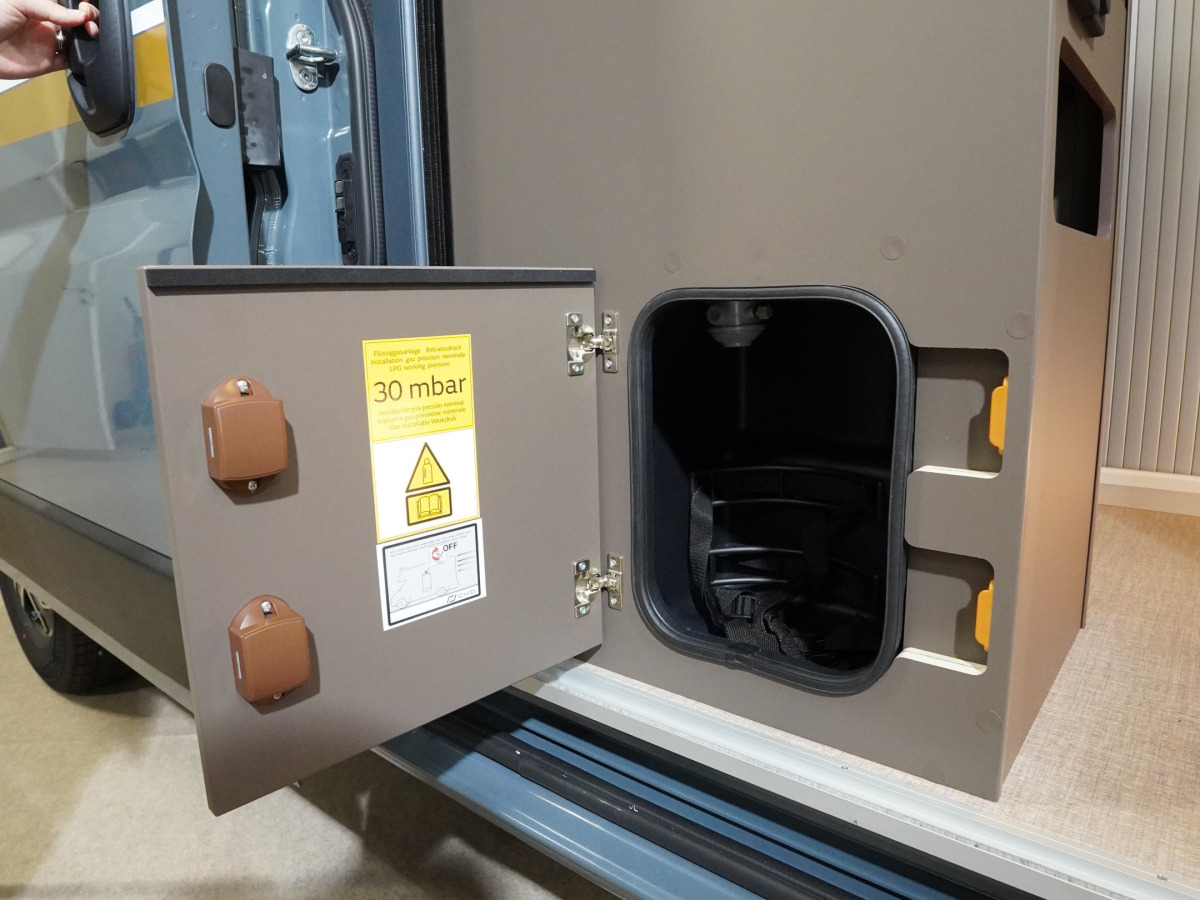 Bürstner B66 C 644 Automat 140hk Backkamera, bild 24 av 28