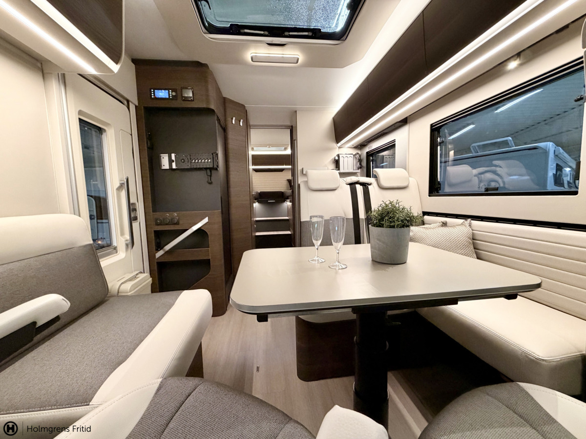 Adria Coral Supreme 670 SL, bild 2 av 19