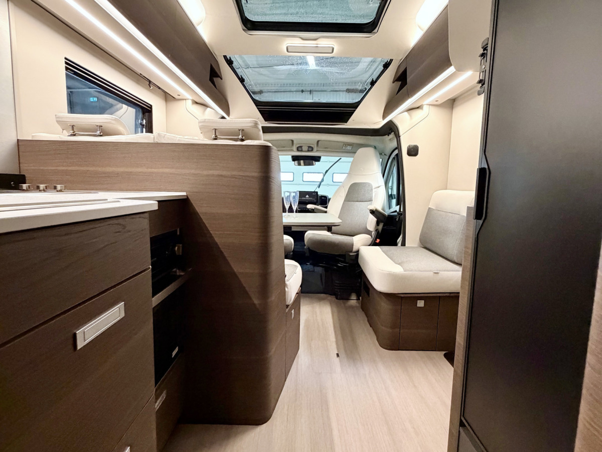 Adria Coral Supreme 670 SL, bild 17 av 19