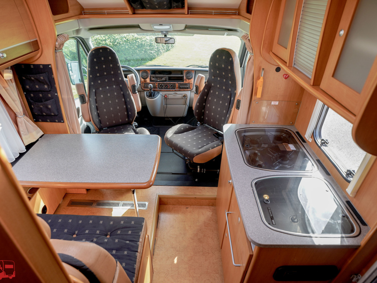 Dethleffs Esprit RT 7014 Låga enkelsängar ALDE, bild 5 av 37