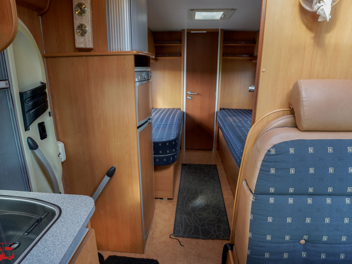 Dethleffs Esprit RT 7014 Låga enkelsängar ALDE, bild 11 av 37