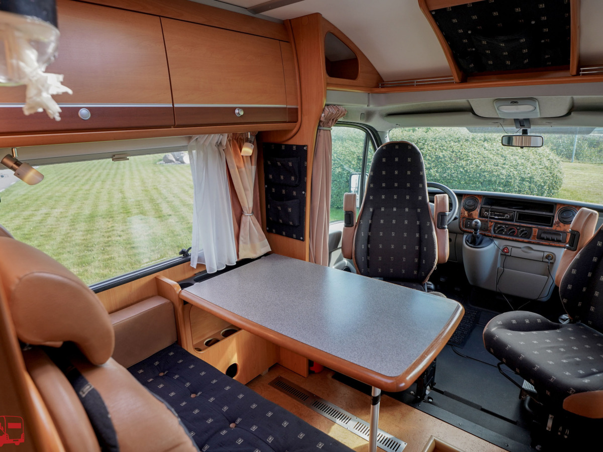 Dethleffs Esprit RT 7014 Låga enkelsängar ALDE, bild 15 av 37