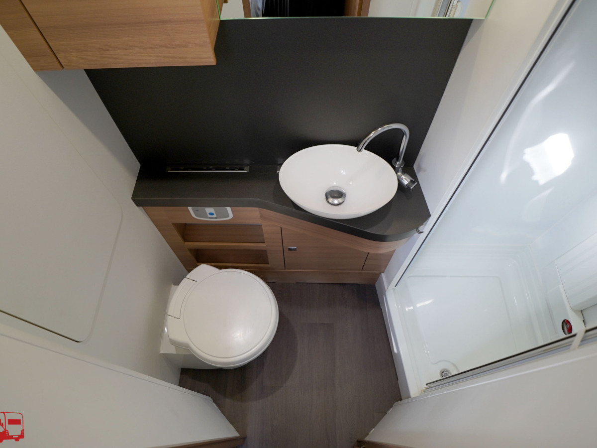 Adria MATRIX 670 SLT Låga enkelsängar ALDE Automat, bild 20 av 41