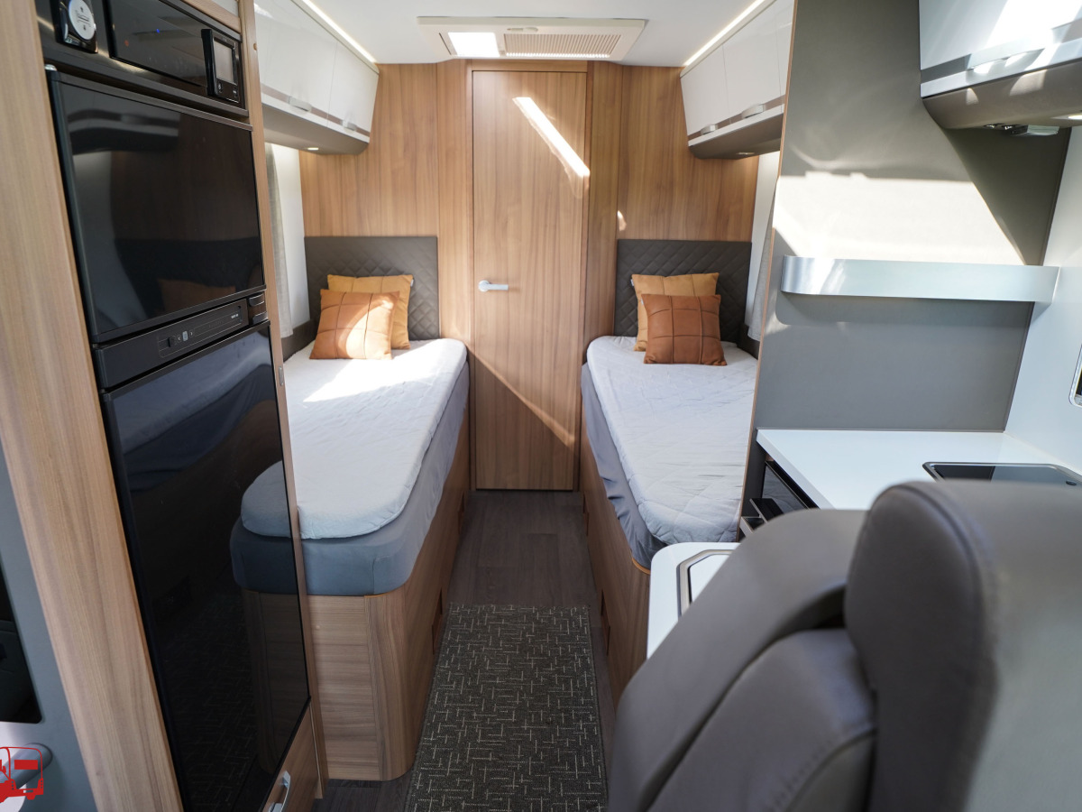 Adria MATRIX 670 SLT Låga enkelsängar ALDE Automat, bild 13 av 41