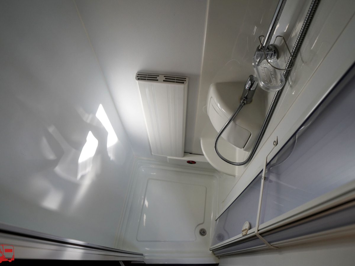 Adria MATRIX 670 SLT Låga enkelsängar ALDE Automat, bild 21 av 41