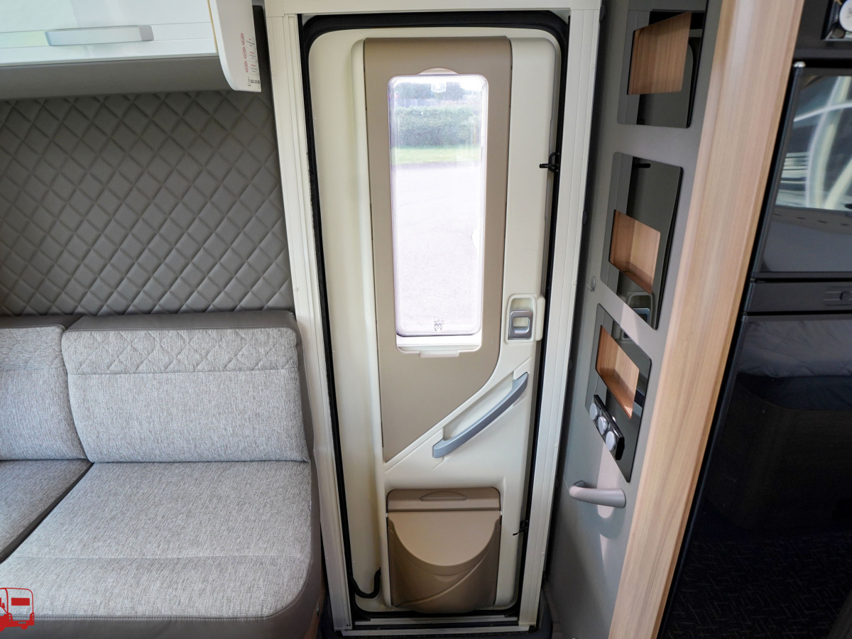 Adria MATRIX 670 SLT Låga enkelsängar ALDE Automat, bild 17 av 41